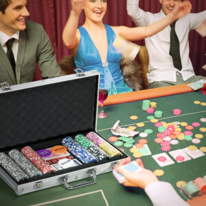 Casinotilbehør og chips pokersæt med chips pokerchipkasse, inklusive base, 500 chips, sæt til 9-10 spillere, sølv