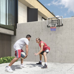 Vægmonteret basketballkurv, fjederbelastet kurv, brudsikker bagplade, sort