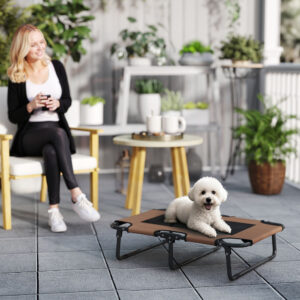 Forhøjet Hundeseng, Sammenklappelig Hundeseng, Udendørs Hundeseng med Netdesign, Åndbar, Til Små og Mellemstore Hunde, Kaffe Oxford 75 x 51 x 18 cm