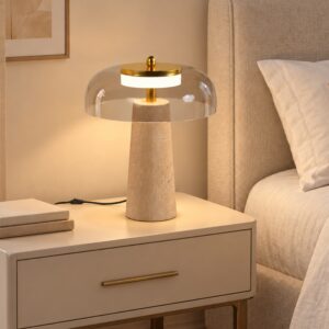 Vintage LED-bordlampe til soveværelsets natbord med ravfarvet glasskærm